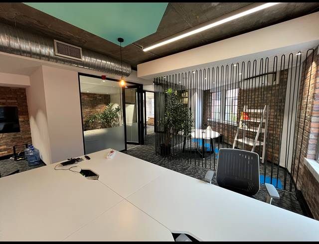 199M² OFFICE TO LET IN GREEN POINT